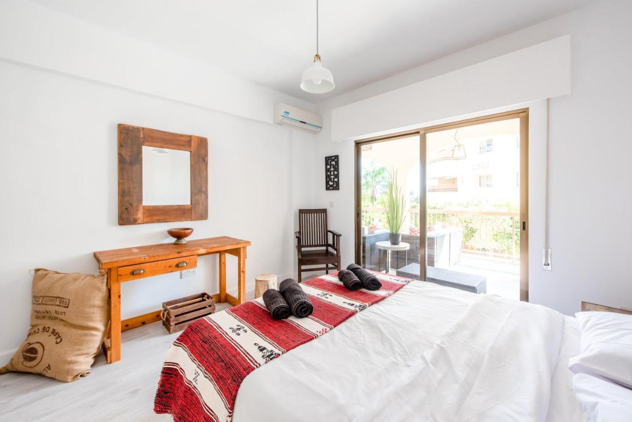 Sun City Apartment Лимасол Екстериор снимка